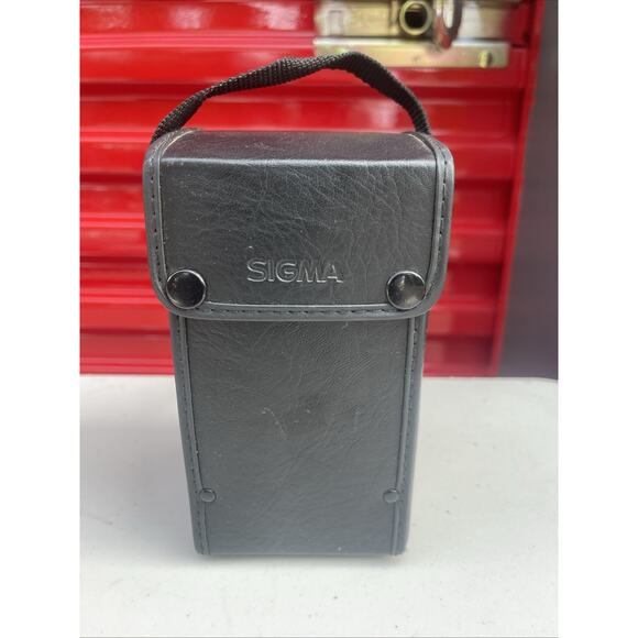 Sigma Lens hard Case w/ strap for 50mm f1.4 f2.8 macro - Picture 2 of 5